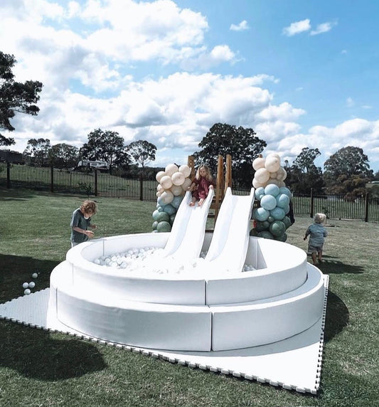 Large Round Ball Pit
